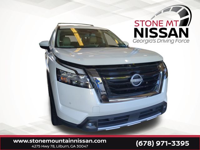 2022 Nissan Pathfinder SL