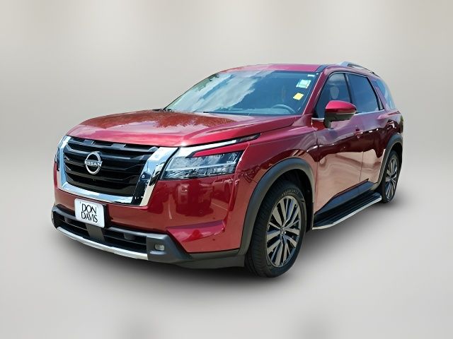 2022 Nissan Pathfinder SL