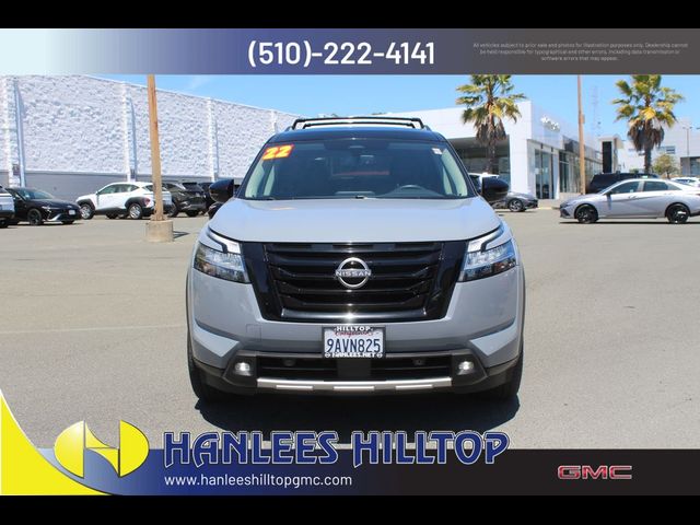 2022 Nissan Pathfinder SL