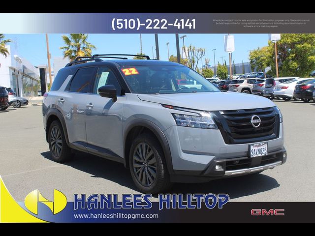 2022 Nissan Pathfinder SL