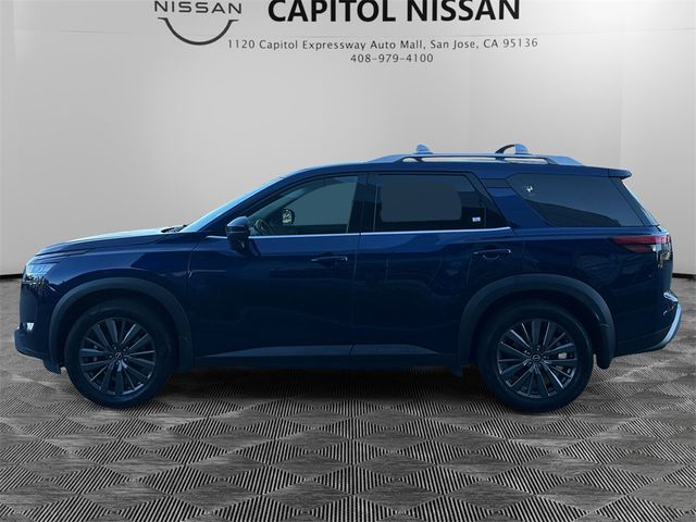 2022 Nissan Pathfinder SL