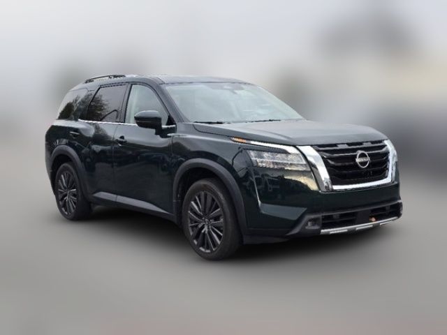 2022 Nissan Pathfinder SL