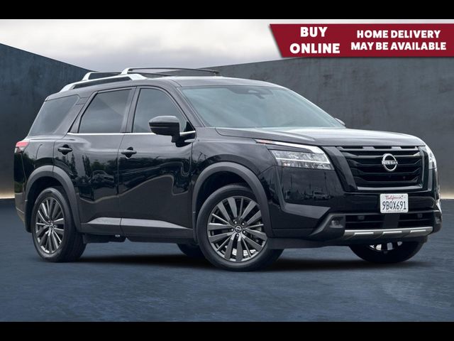 2022 Nissan Pathfinder SL