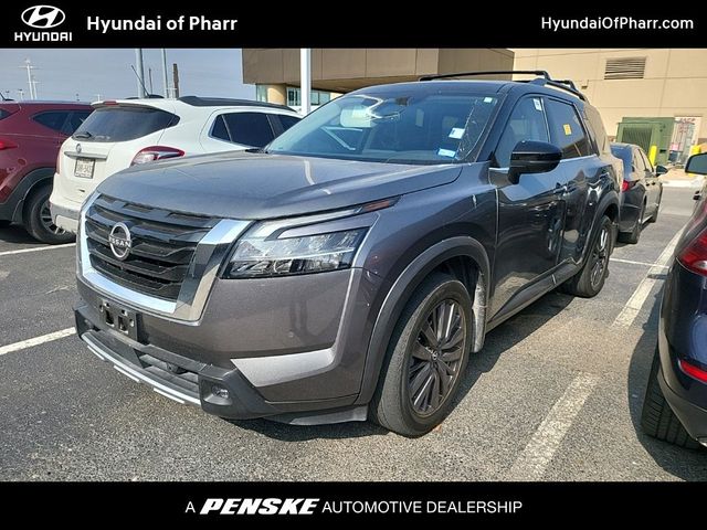 2022 Nissan Pathfinder SL