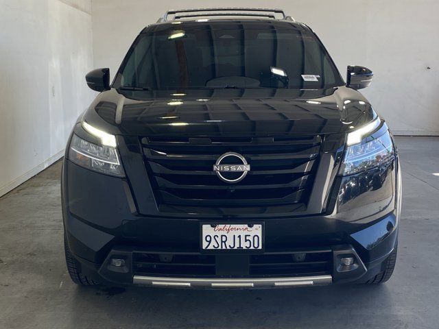 2022 Nissan Pathfinder SL