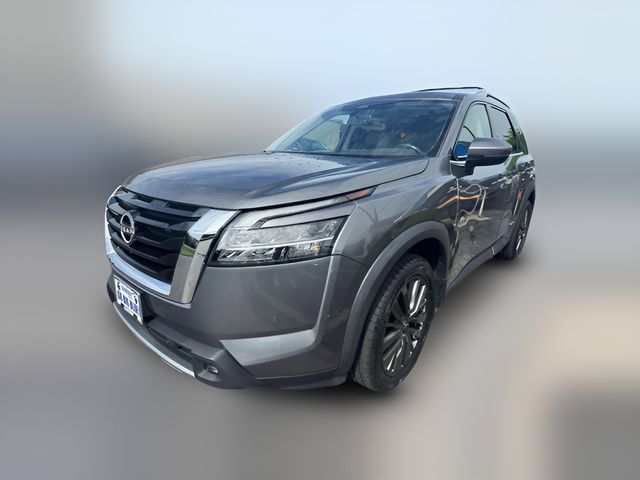 2022 Nissan Pathfinder SL