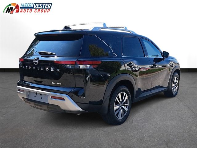 2022 Nissan Pathfinder SL