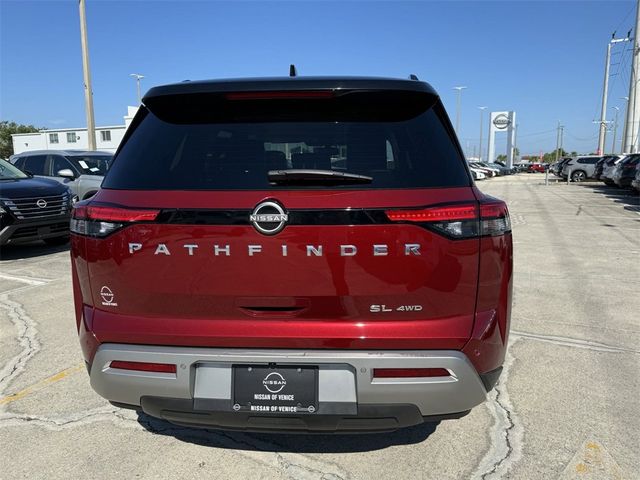 2022 Nissan Pathfinder SL