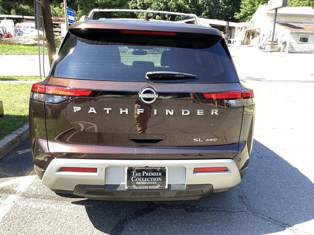 2022 Nissan Pathfinder SL