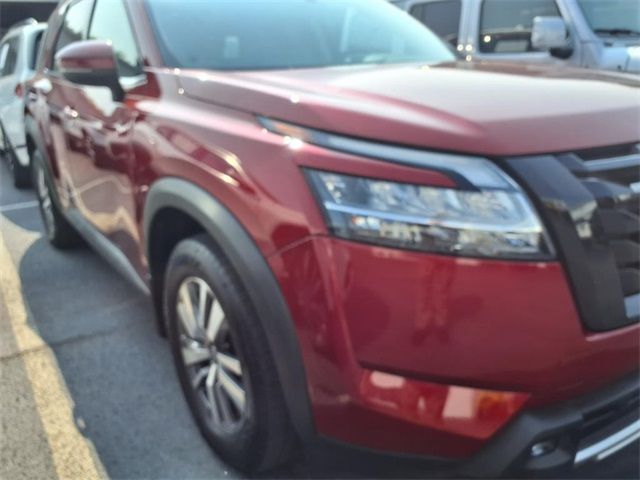 2022 Nissan Pathfinder SL