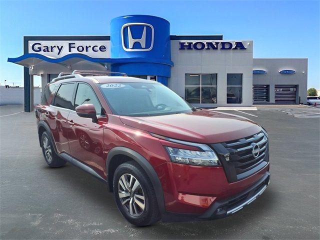 2022 Nissan Pathfinder SL