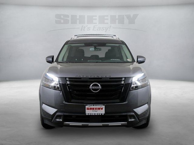 2022 Nissan Pathfinder SL