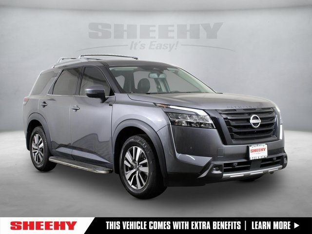 2022 Nissan Pathfinder SL