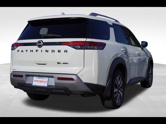 2022 Nissan Pathfinder SL