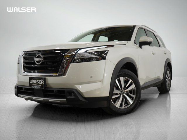 2022 Nissan Pathfinder SL