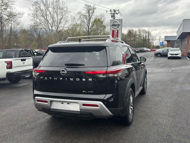 2022 Nissan Pathfinder SL