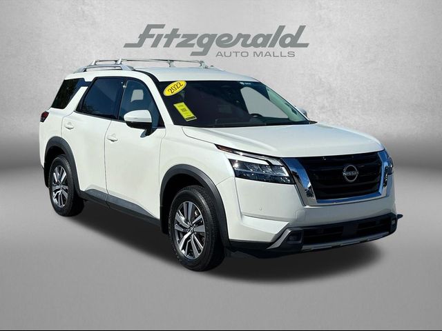 2022 Nissan Pathfinder SL