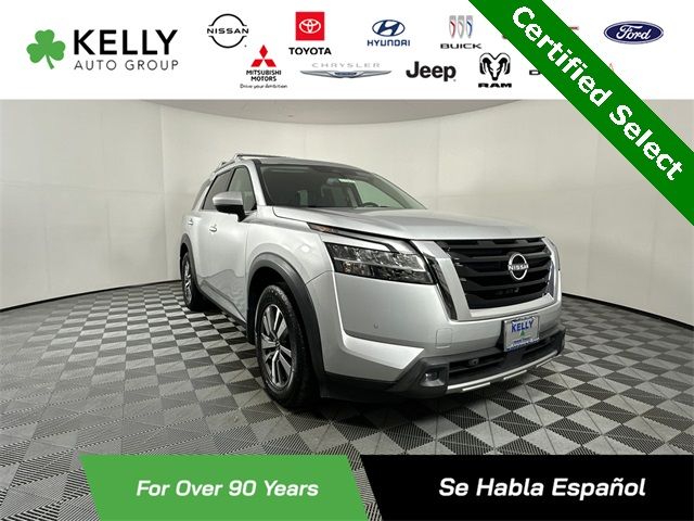 2022 Nissan Pathfinder SL