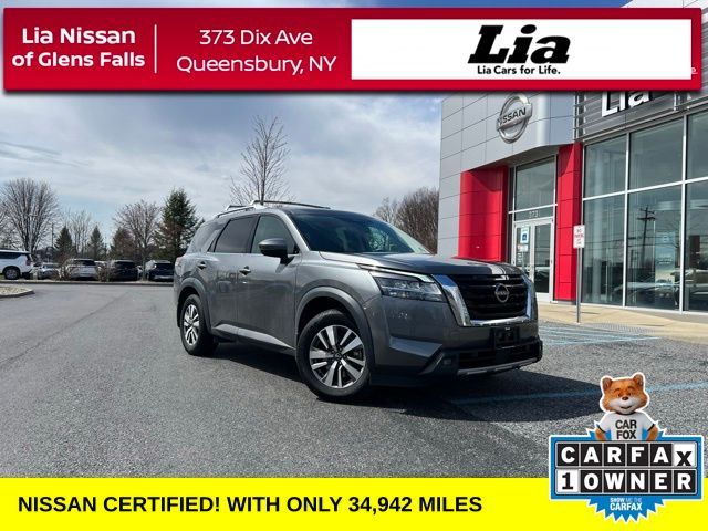 2022 Nissan Pathfinder SL