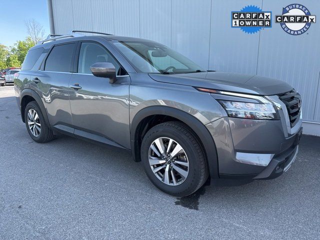 2022 Nissan Pathfinder SL