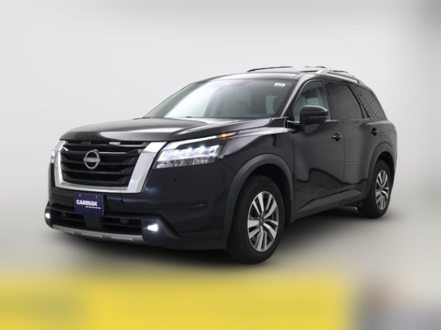 2022 Nissan Pathfinder SL