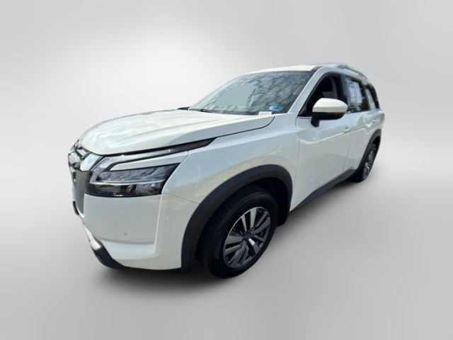 2022 Nissan Pathfinder SL