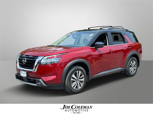 2022 Nissan Pathfinder SL