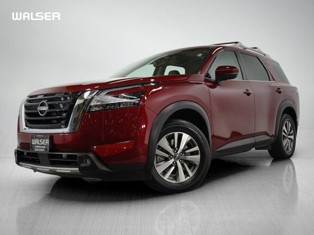 2022 Nissan Pathfinder SL