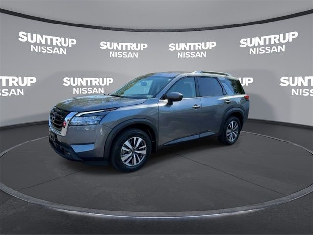 2022 Nissan Pathfinder SL