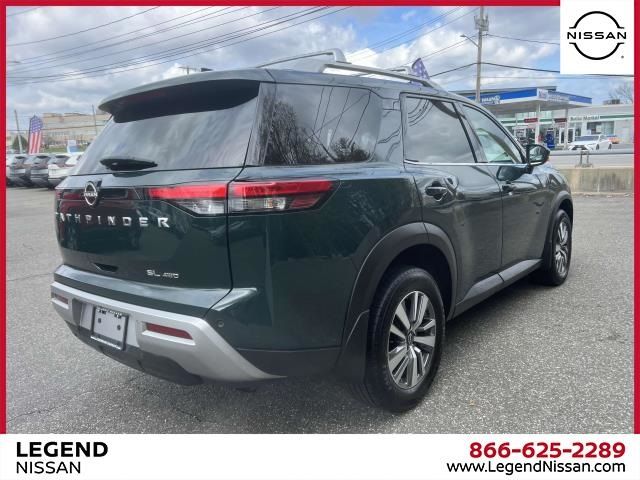2022 Nissan Pathfinder SL