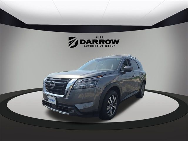 2022 Nissan Pathfinder SL