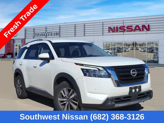 2022 Nissan Pathfinder SL