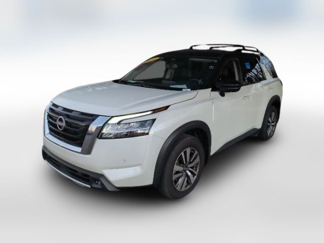 2022 Nissan Pathfinder SL