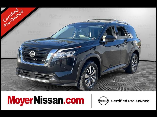 2022 Nissan Pathfinder SL