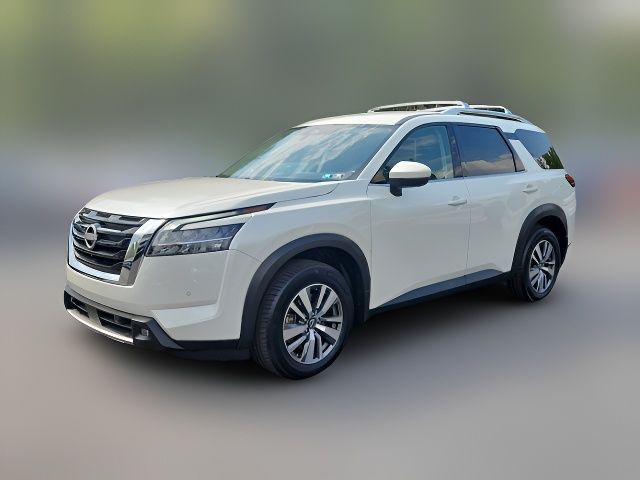 2022 Nissan Pathfinder SL