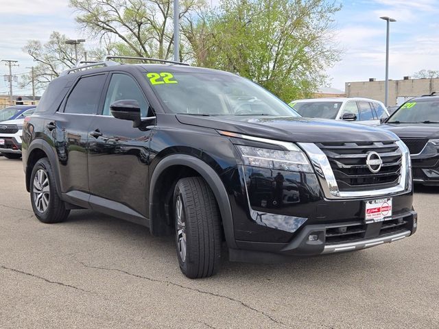 2022 Nissan Pathfinder SL