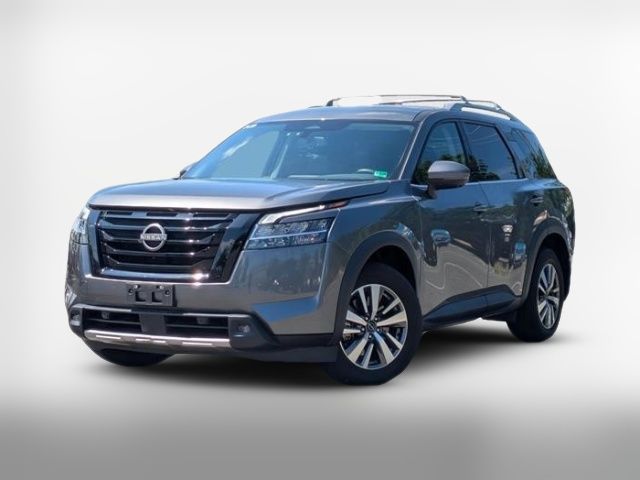 2022 Nissan Pathfinder SL