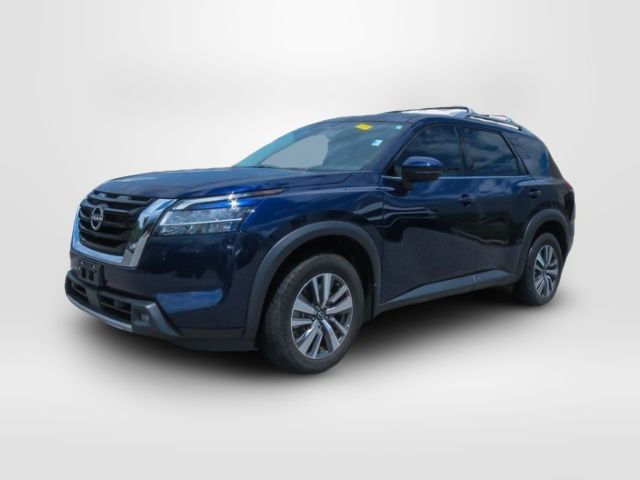 2022 Nissan Pathfinder SL