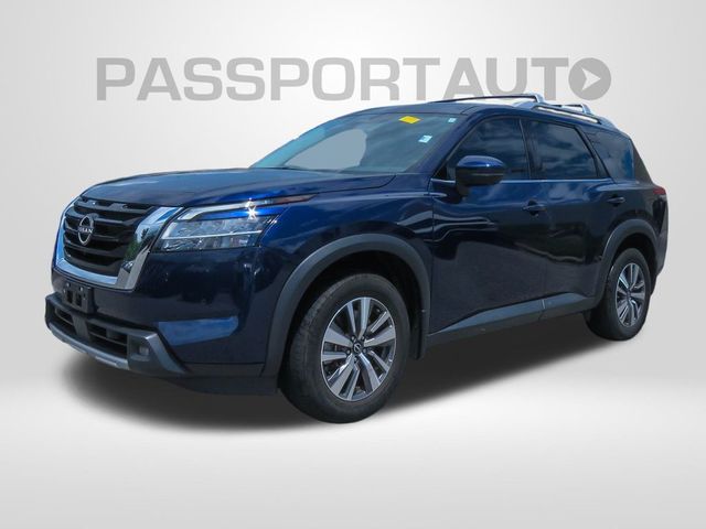 2022 Nissan Pathfinder SL