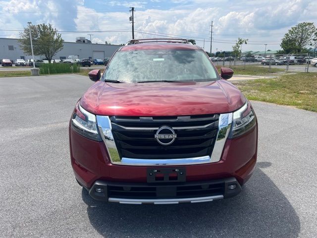 2022 Nissan Pathfinder SL