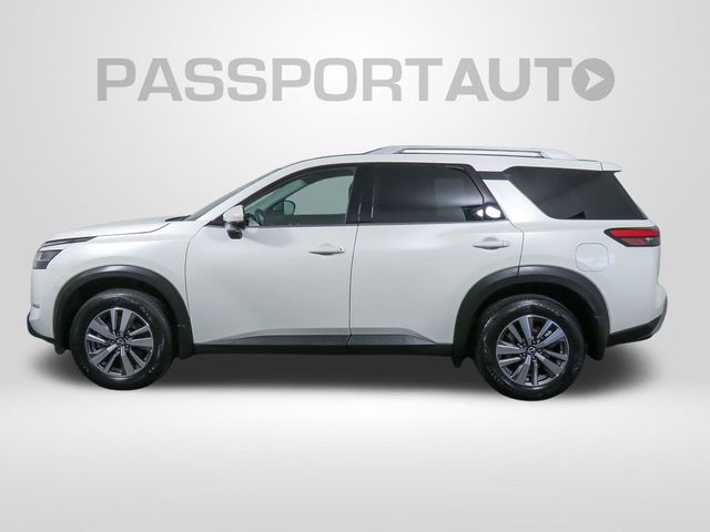 2022 Nissan Pathfinder SL