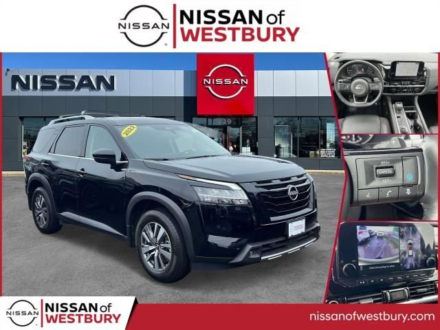 2022 Nissan Pathfinder SL