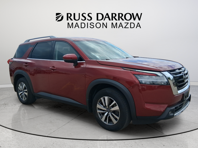2022 Nissan Pathfinder SL