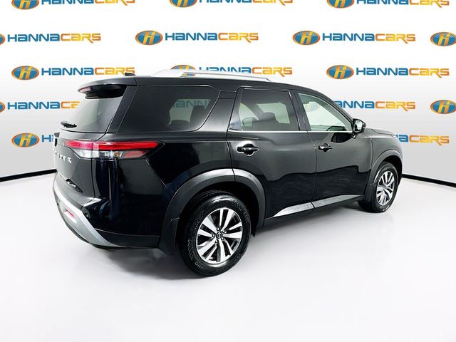 2022 Nissan Pathfinder SL