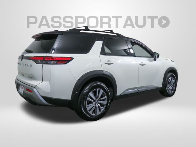 2022 Nissan Pathfinder SL