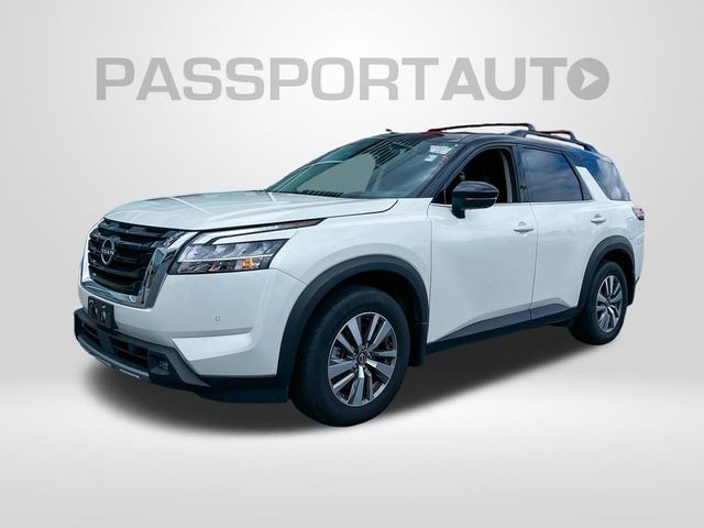 2022 Nissan Pathfinder SL