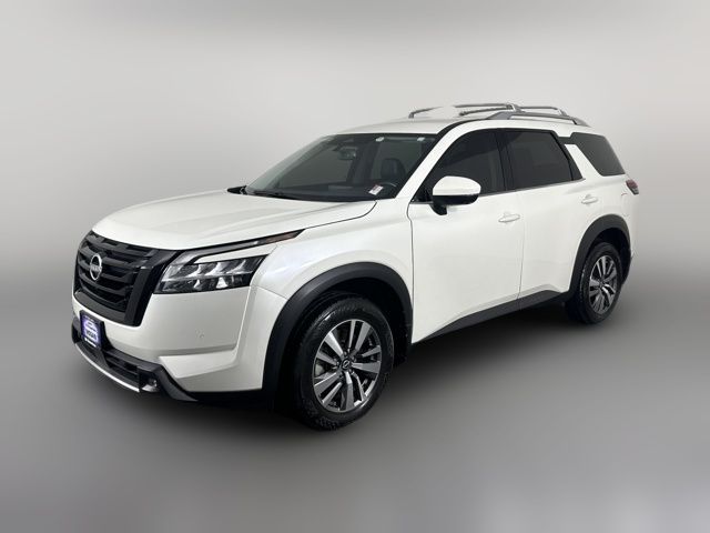 2022 Nissan Pathfinder SL