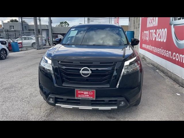 2022 Nissan Pathfinder SL