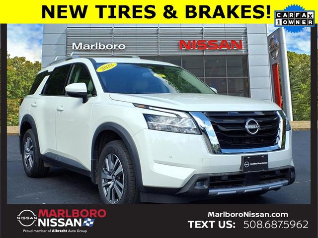 2022 Nissan Pathfinder SL