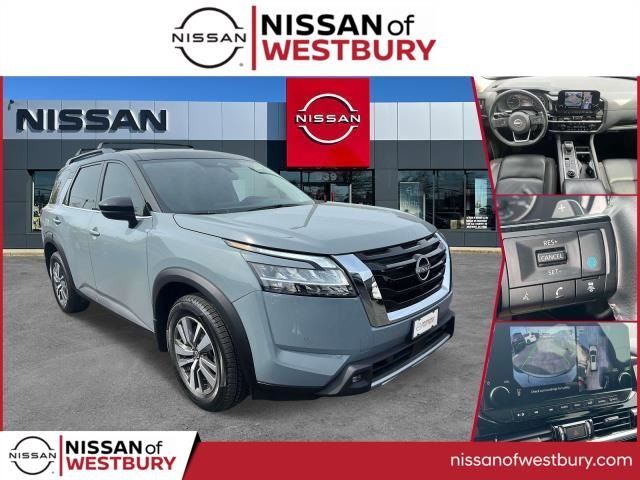 2022 Nissan Pathfinder SL